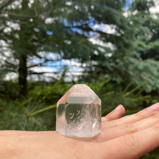 clear cut quartz crystal mineral specimen