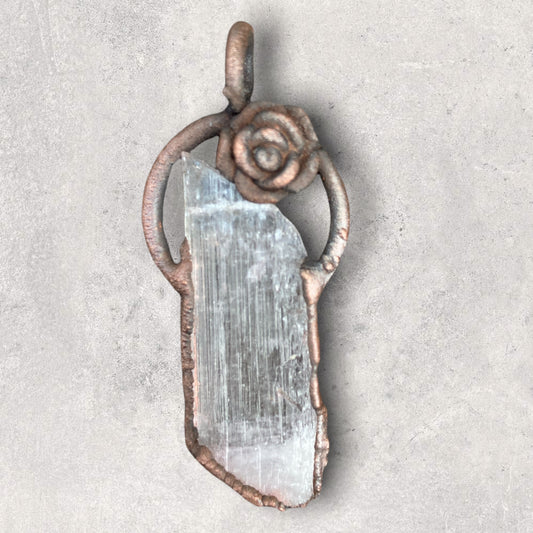 healing crystal necklace kuzinite