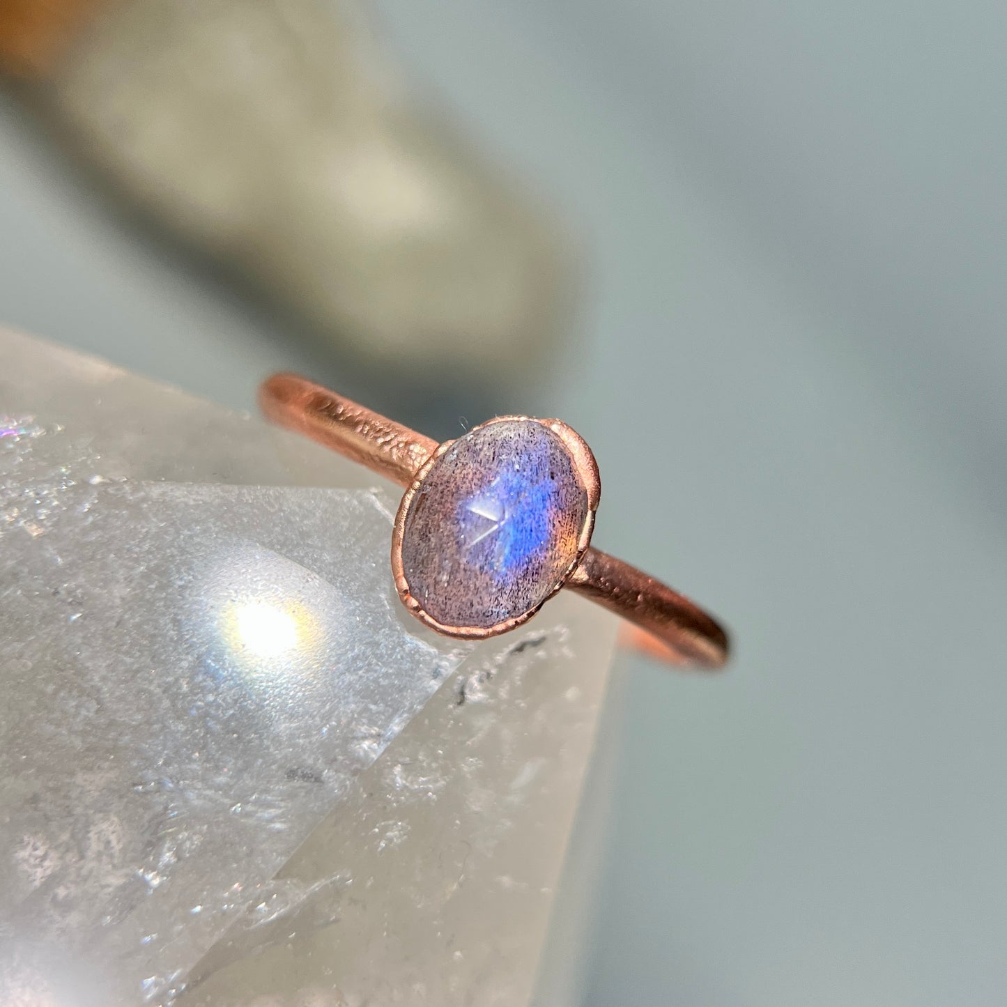 Labradorite crystal copper ring size 
