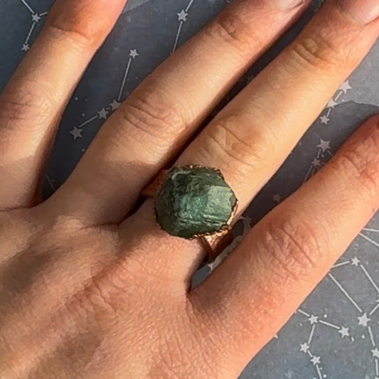 Emerald Healing Crystal Ring Size 8