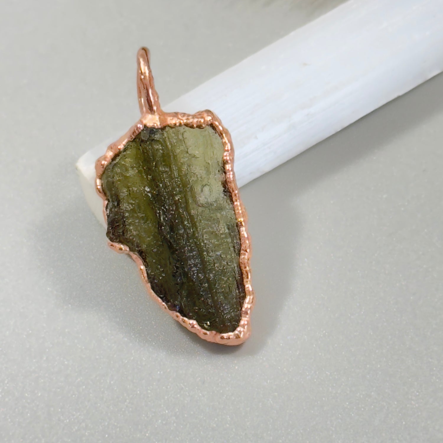 Green tektite Moldavite unisex pendant necklace