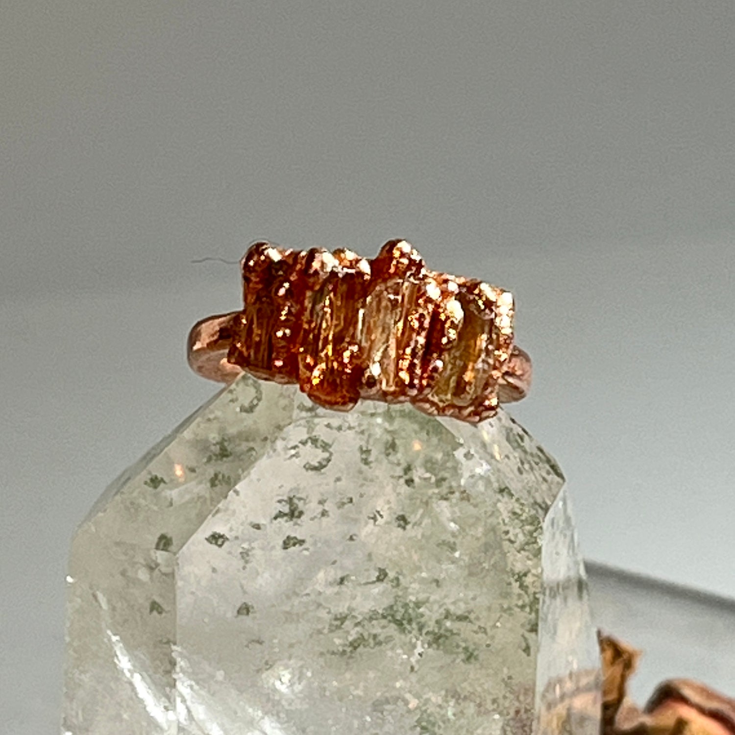 handmade brazilizan natural crystal copper ring