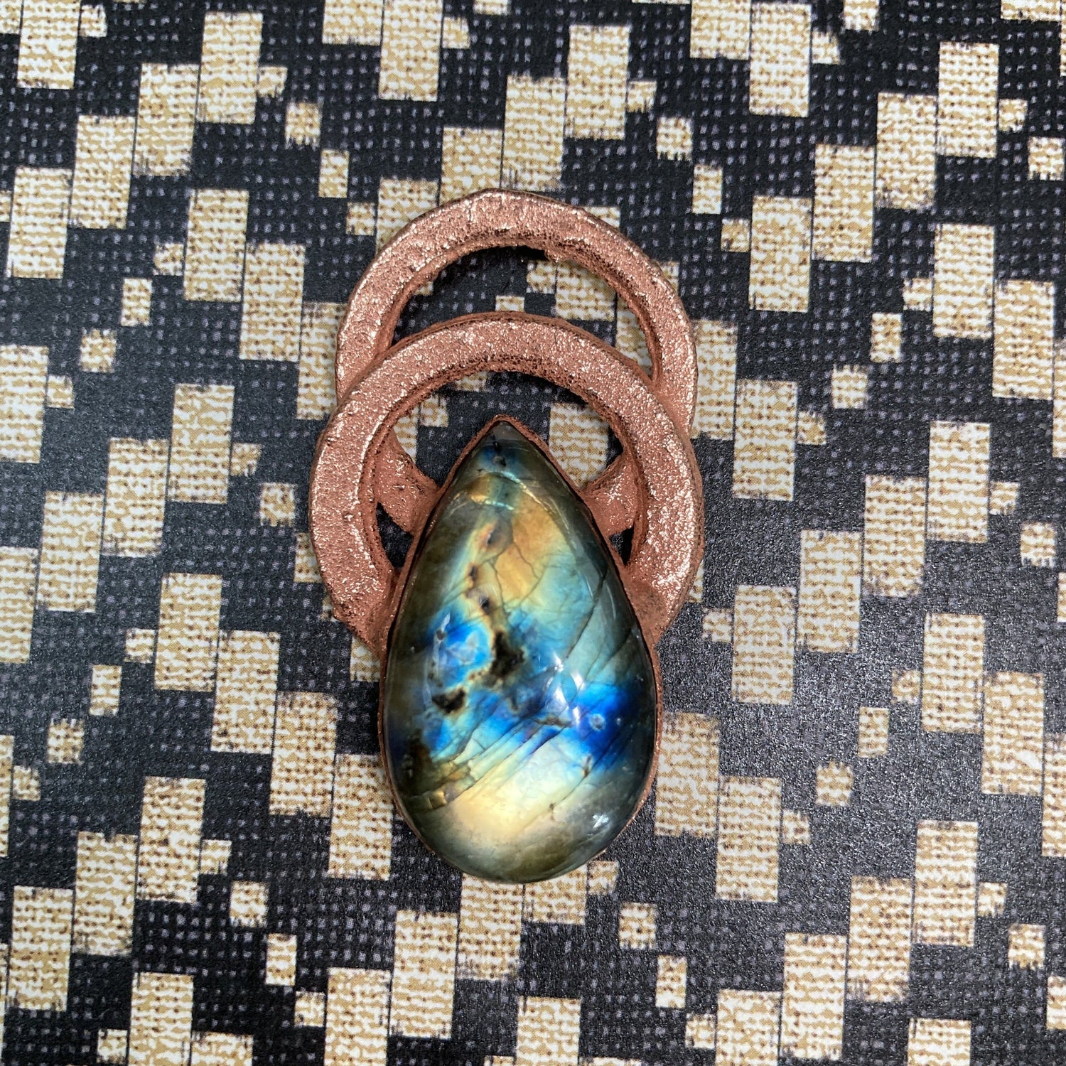 electroformed labradorite stone pendant